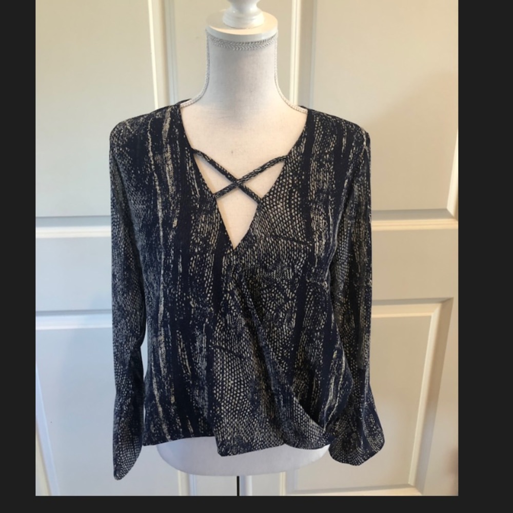Veronica M Blouse
